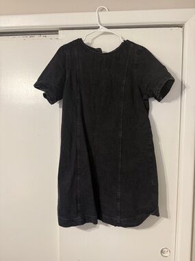 Black Denim Short Sleeve Dress - Classic Everyday Style